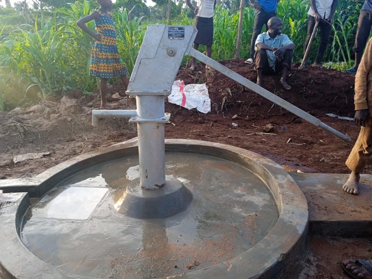 studnia 2 okolice mubende uganda